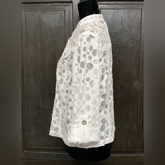 Ruby Rd. White button down blouse Size PM - Picture 2 of 10
